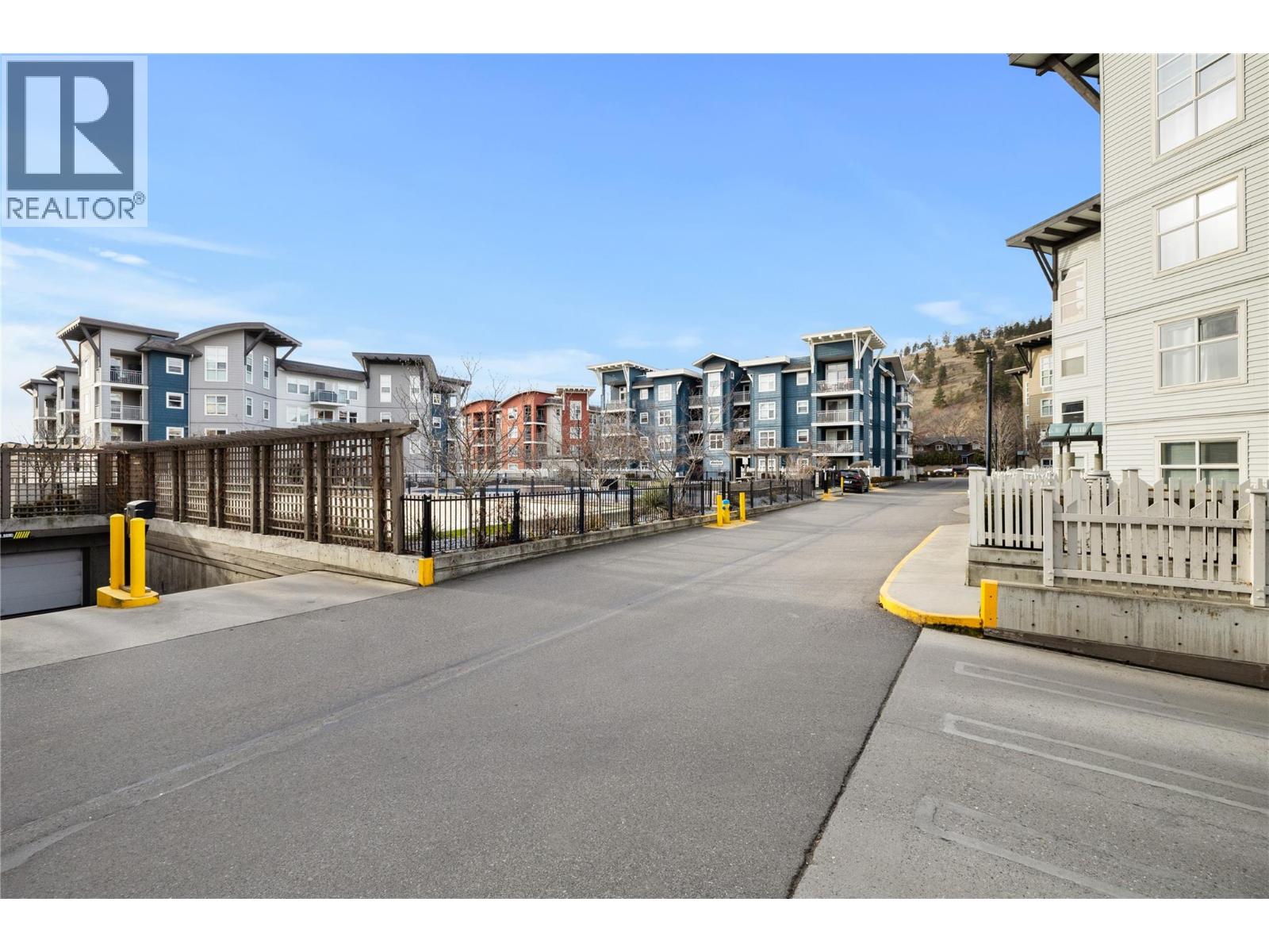 Picture for Unit #111, 539 Yates  Road https://www.cirrealty.ca/reb/bc/6/10365406_18.jpg