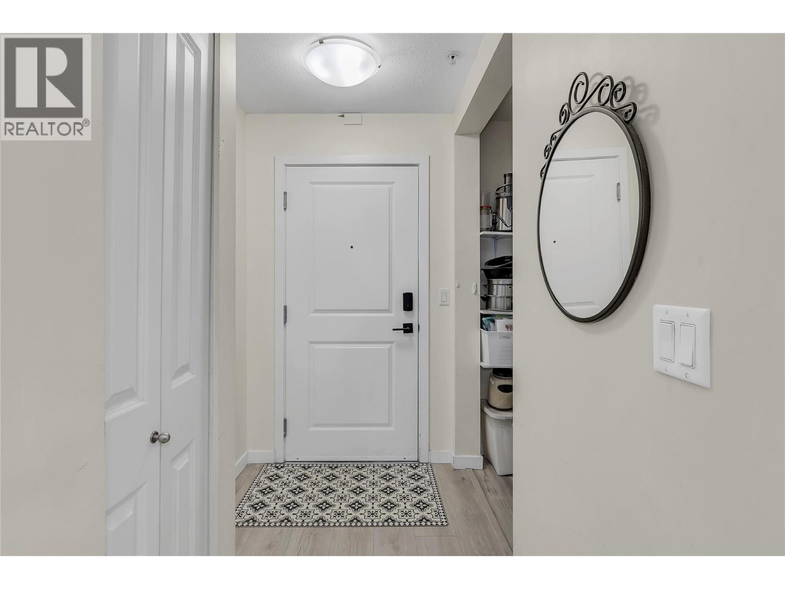 Picture for Unit #111, 539 Yates  Road https://www.cirrealty.ca/reb/bc/6/10365406_29.jpg