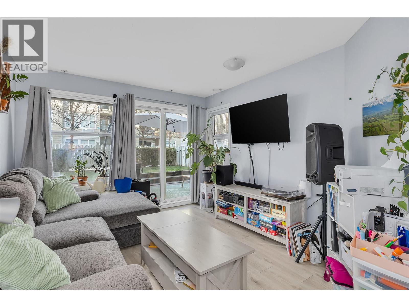 Picture for Unit #111, 539 Yates  Road https://www.cirrealty.ca/reb/bc/6/10365406_33.jpg