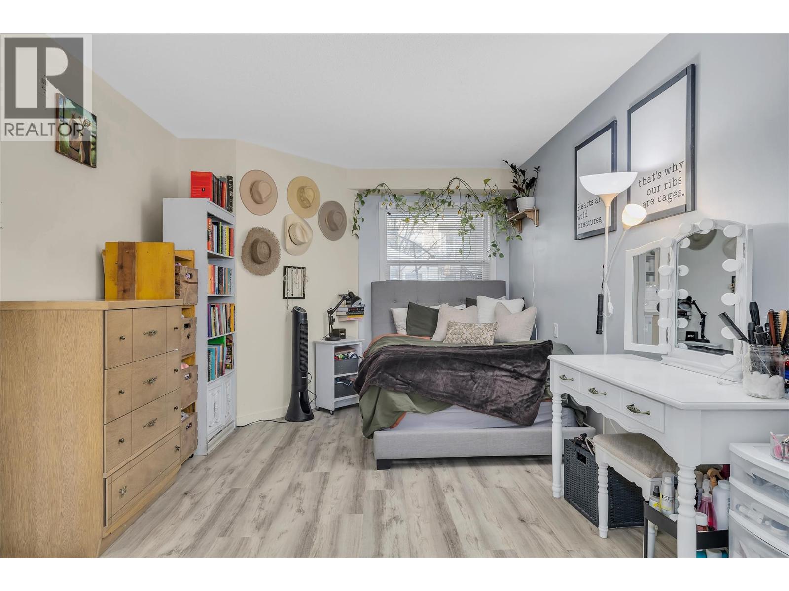 Picture for Unit #111, 539 Yates  Road https://www.cirrealty.ca/reb/bc/6/10365406_35.jpg