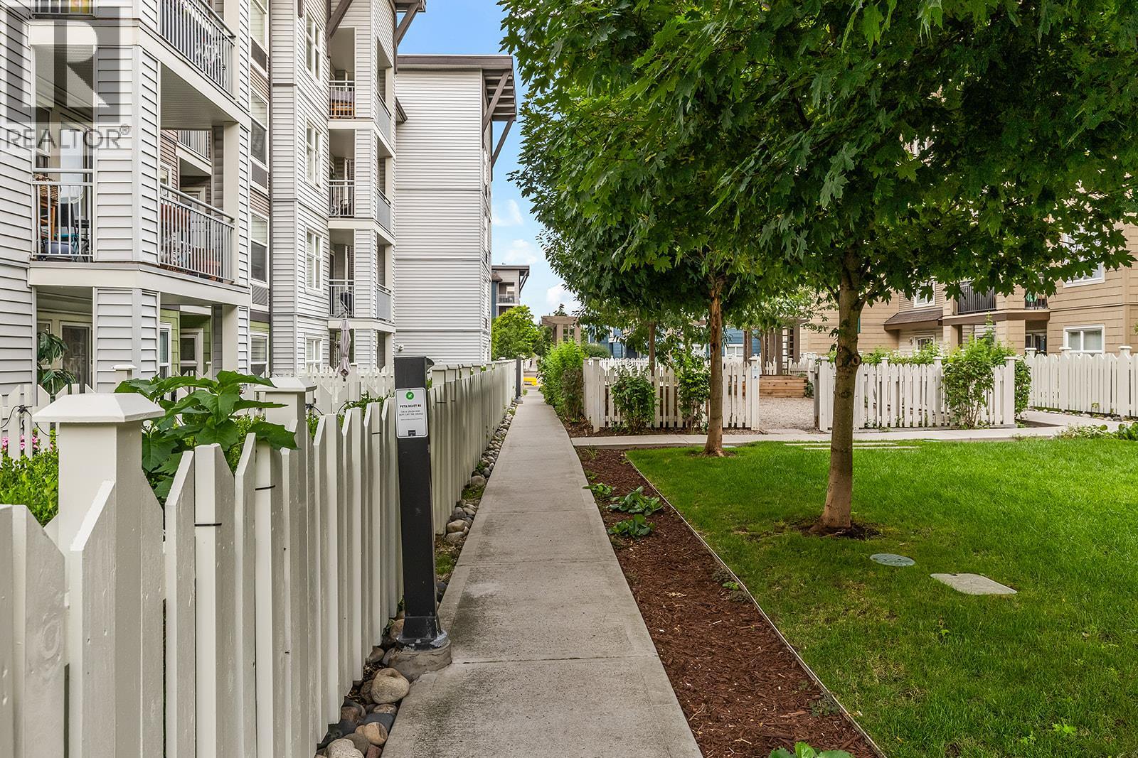 Picture for Unit #111, 539 Yates  Road https://www.cirrealty.ca/reb/bc/6/10365406_8.jpg