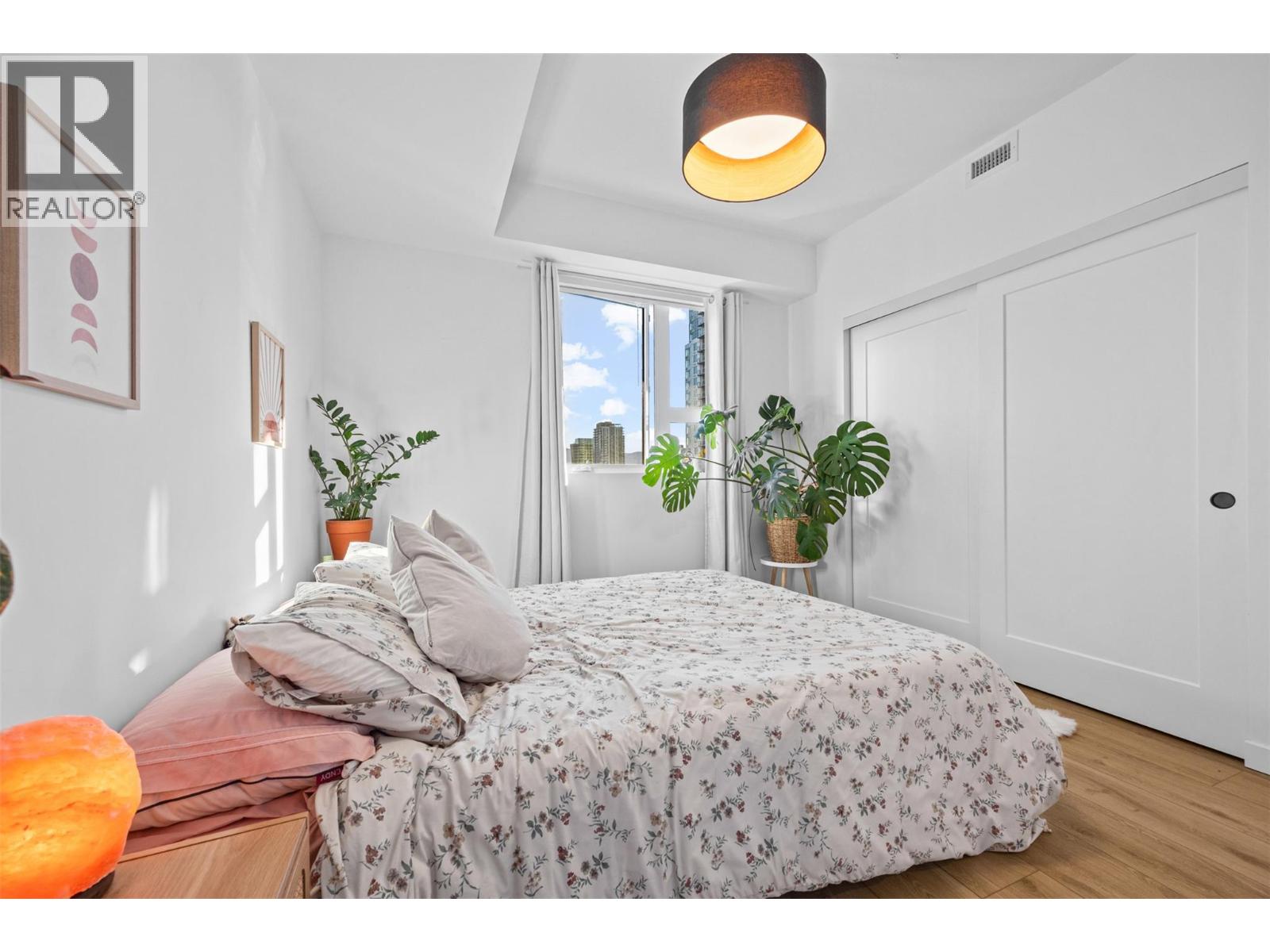 Picture for Unit #405, 660 Cawston  Avenue https://www.cirrealty.ca/reb/bc/6/10365466_17.jpg