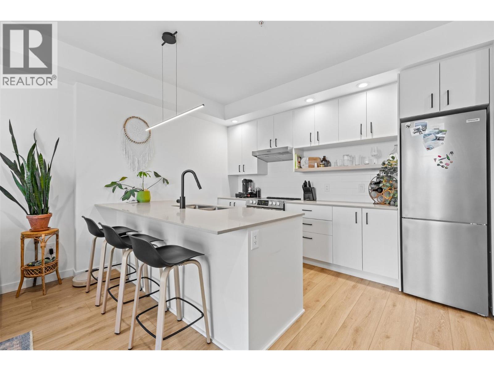 Picture for Unit #405, 660 Cawston  Avenue