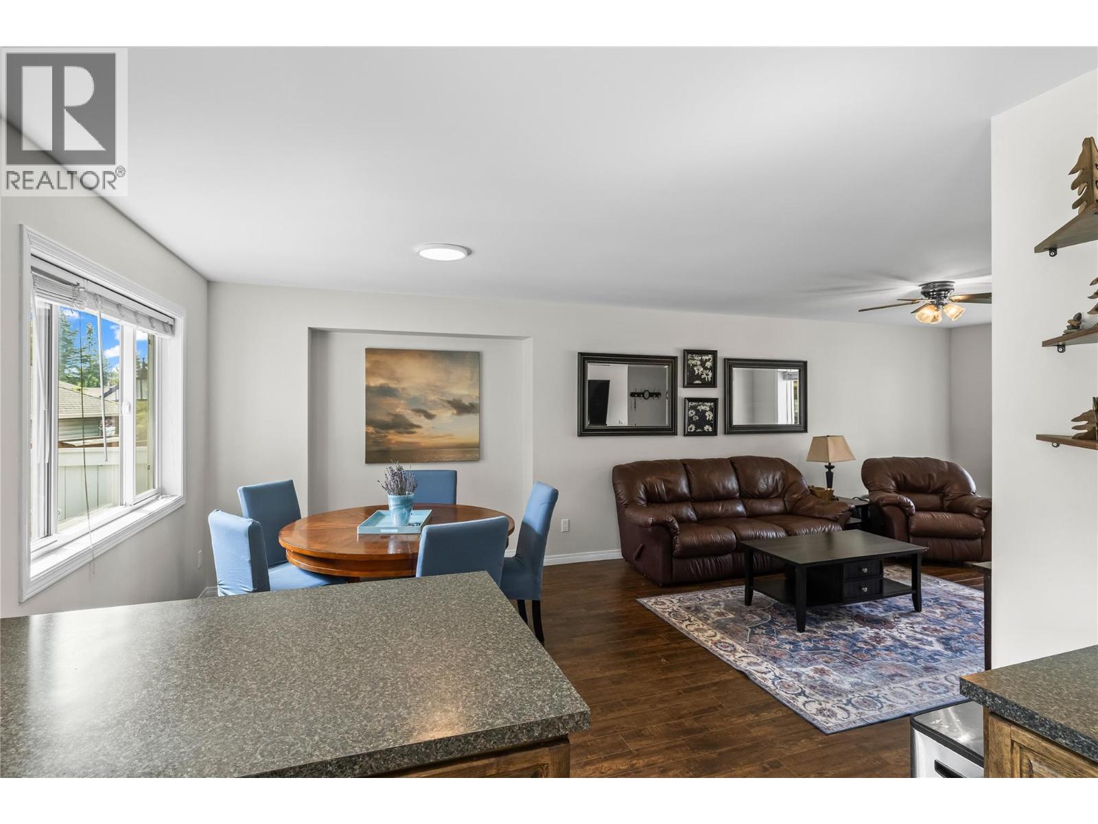 Picture for 2395 Shannon Ridge  Drive https://www.cirrealty.ca/reb/bc/6/10365576_11.jpg