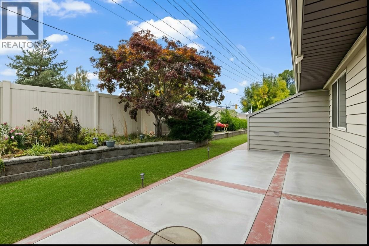 Picture for Unit #213, 1765 Leckie  Road https://www.cirrealty.ca/reb/bc/6/10365766_27.jpg