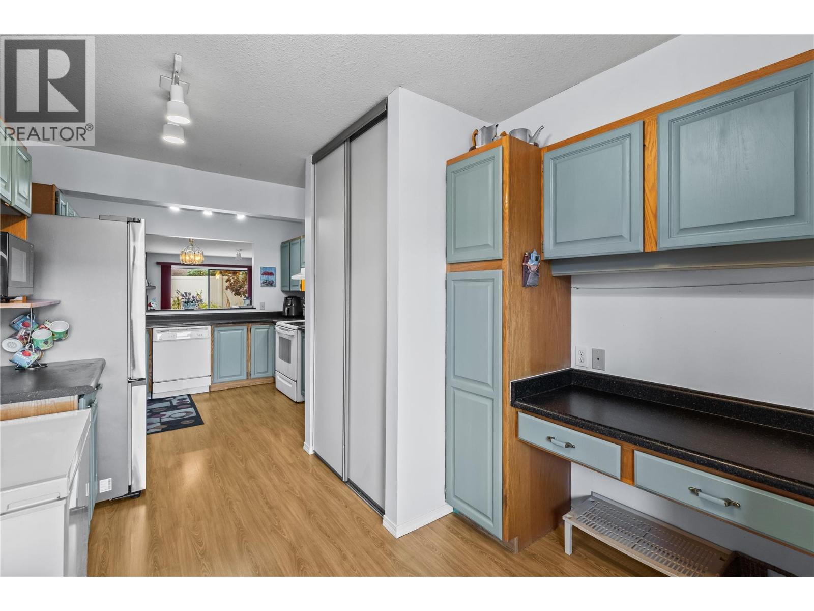 Picture for Unit #213, 1765 Leckie  Road https://www.cirrealty.ca/reb/bc/6/10365766_8.jpg