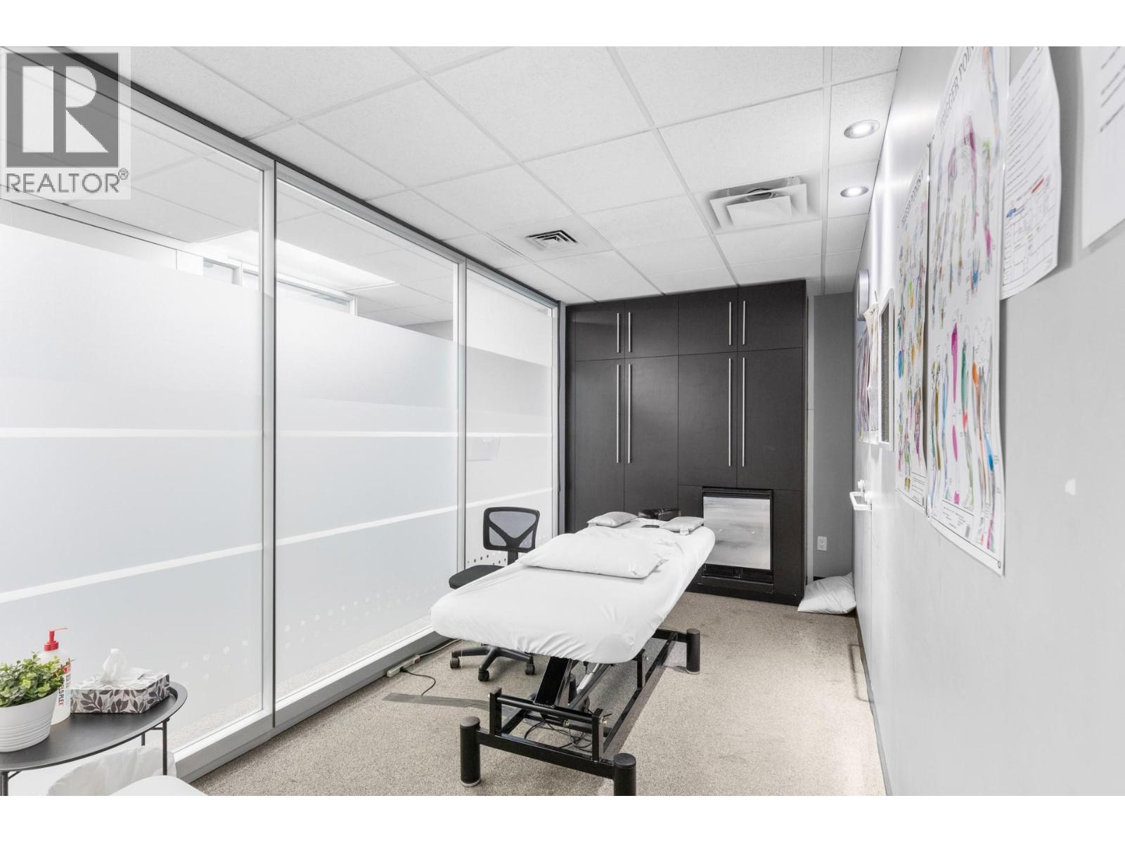 Picture for Unit #200, 532 Leon  Avenue https://www.cirrealty.ca/reb/bc/6/10365836_26.jpg