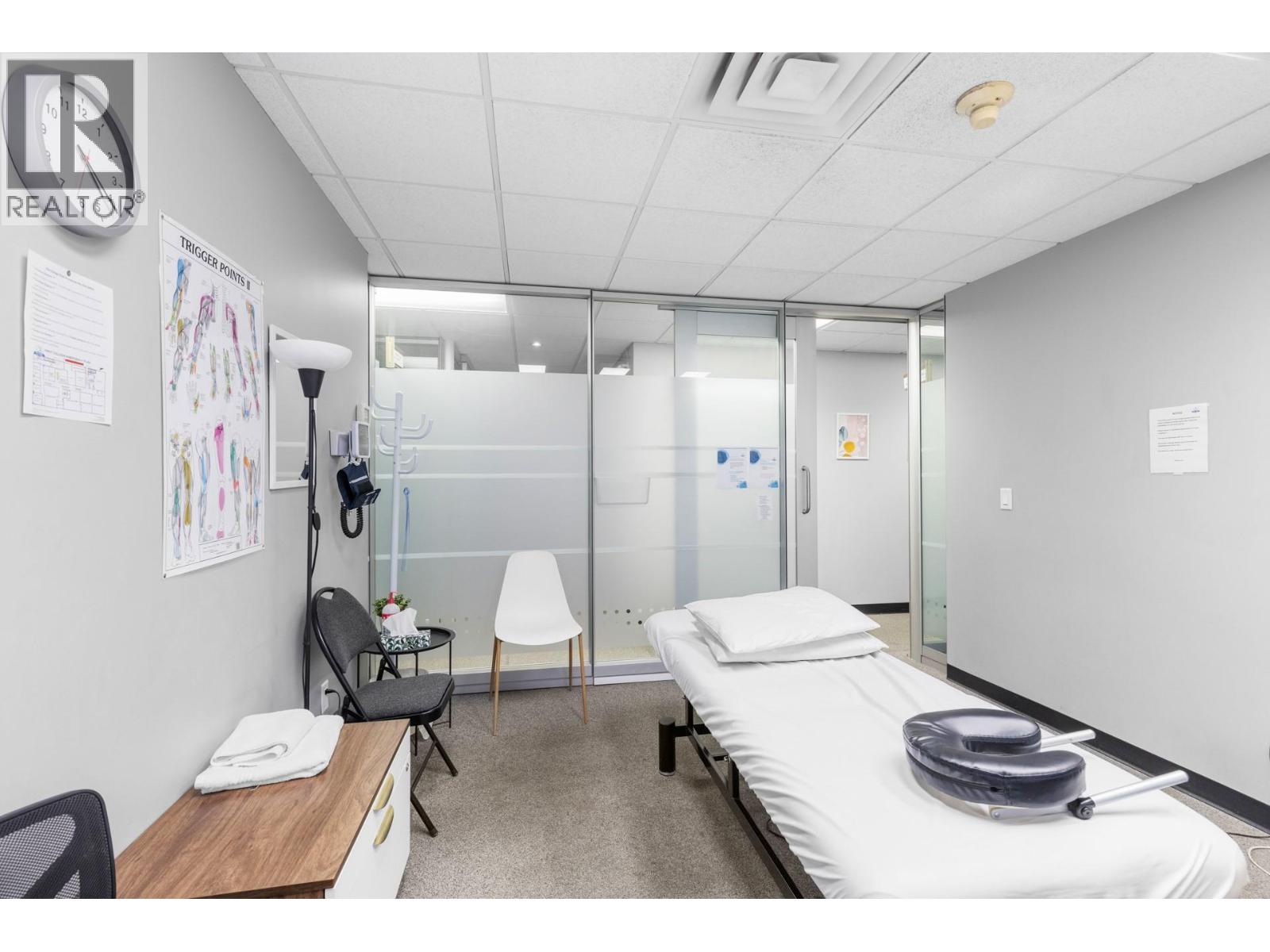 Picture for Unit #200, 532 Leon  Avenue https://www.cirrealty.ca/reb/bc/6/10365836_28.jpg