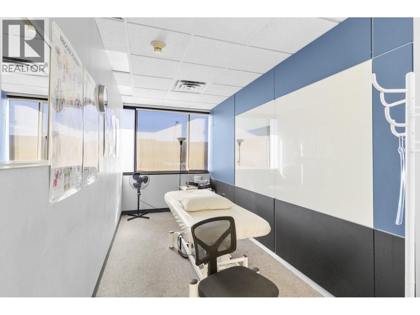 Picture for Unit #200, 532 Leon  Avenue https://www.cirrealty.ca/reb/bc/6/10365836_30.jpg