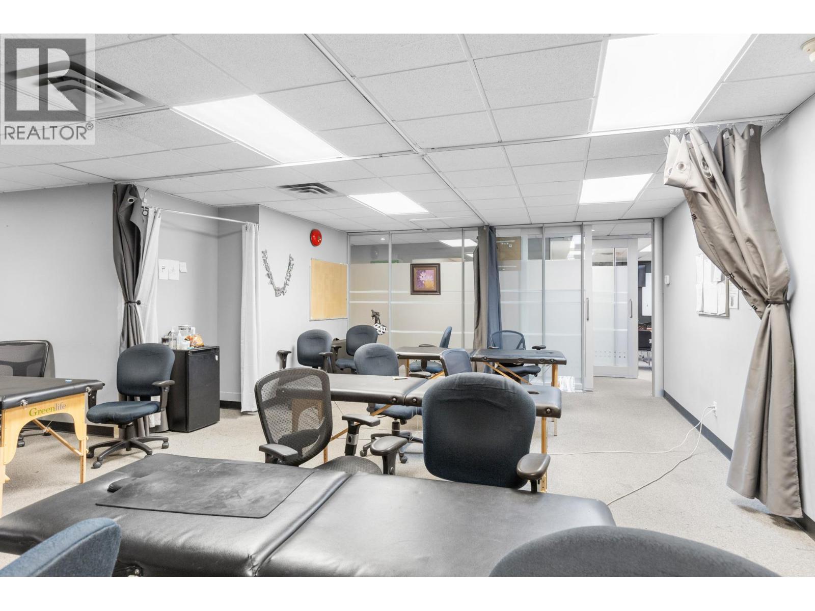 Picture for Unit #200, 532 Leon  Avenue https://www.cirrealty.ca/reb/bc/6/10365836_32.jpg