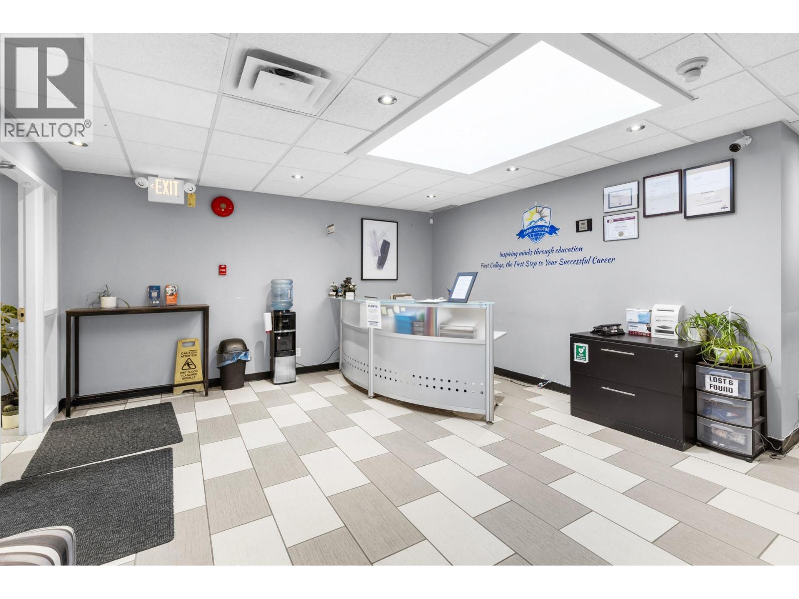 Picture for Unit #200, 532 Leon  Avenue