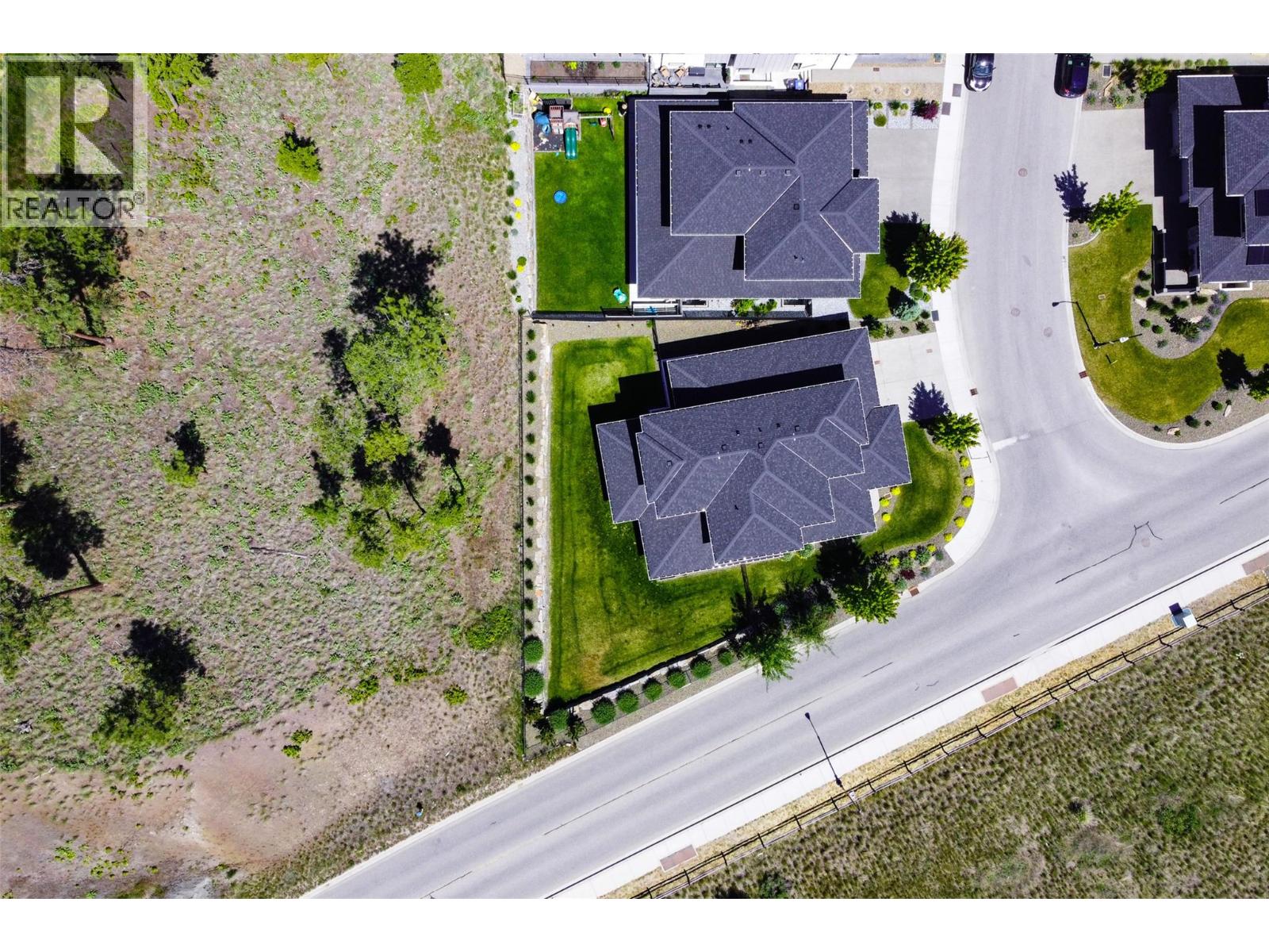 Picture for 218 Echo Ridge  Drive https://www.cirrealty.ca/reb/bc/6/10365926_30.jpg