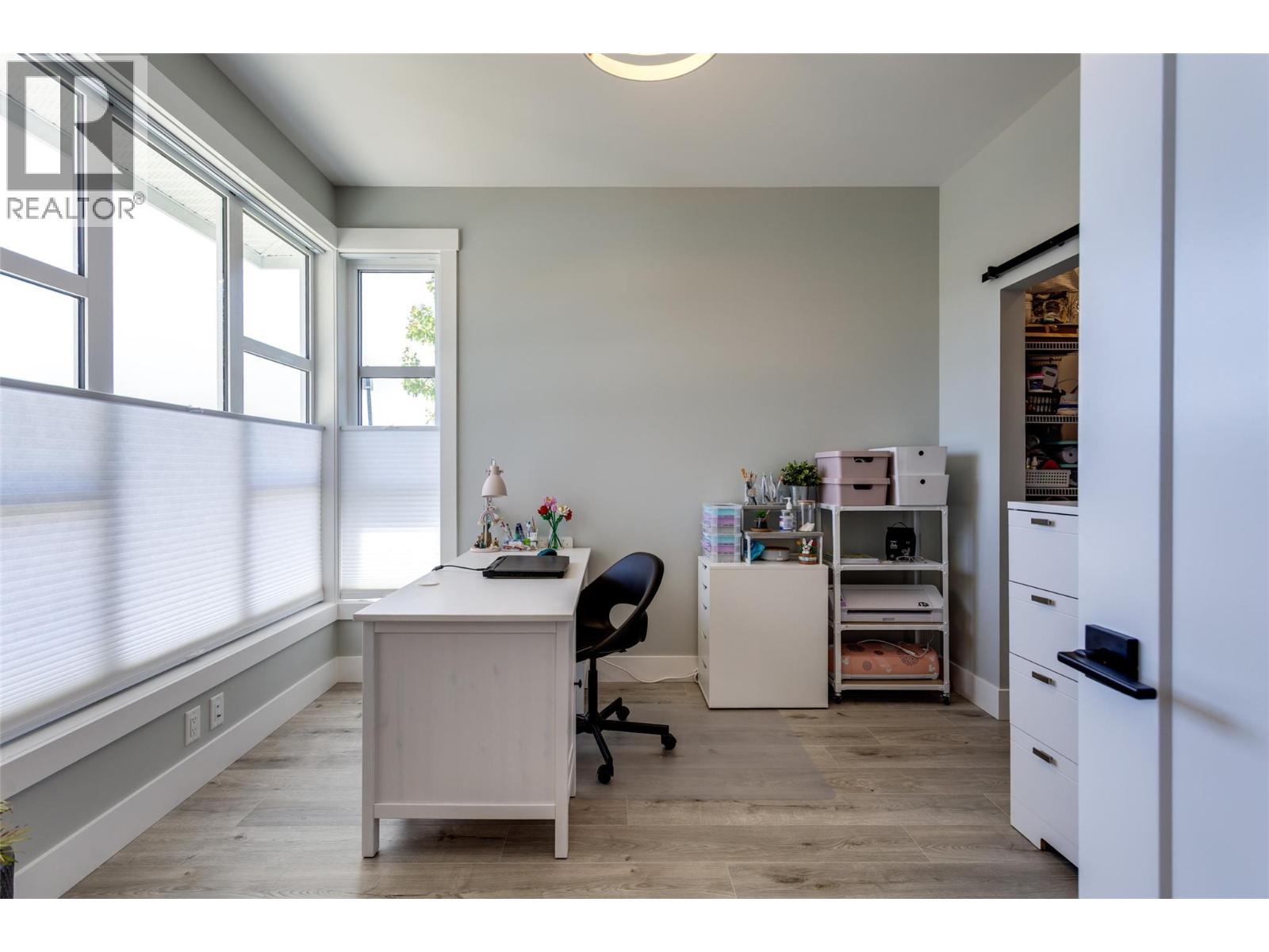 Picture for 218 Echo Ridge  Drive https://www.cirrealty.ca/reb/bc/6/10365926_35.jpg