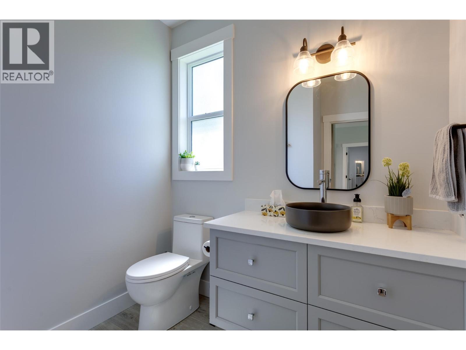 Picture for 218 Echo Ridge  Drive https://www.cirrealty.ca/reb/bc/6/10365926_37.jpg