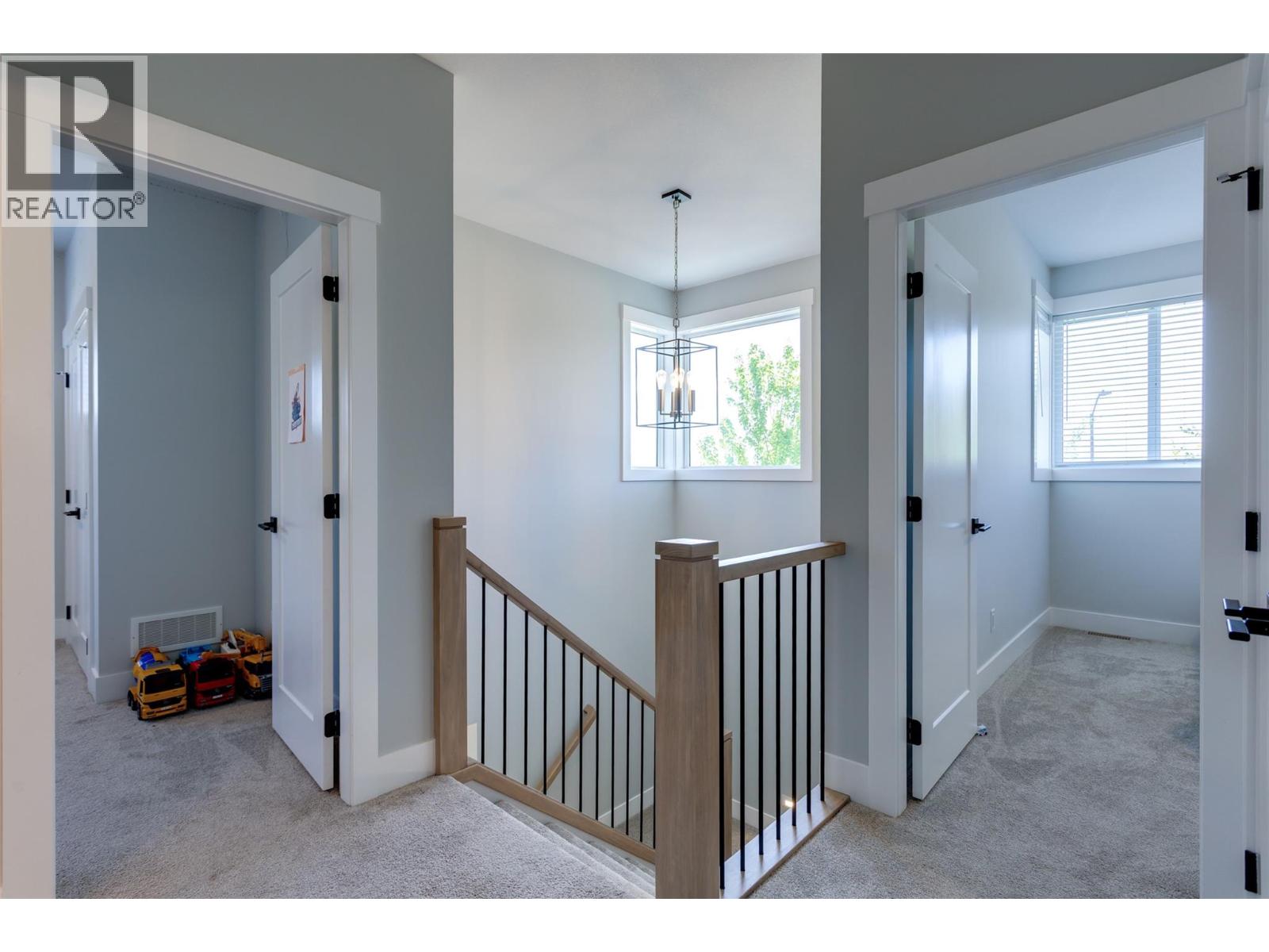 Picture for 218 Echo Ridge  Drive https://www.cirrealty.ca/reb/bc/6/10365926_54.jpg