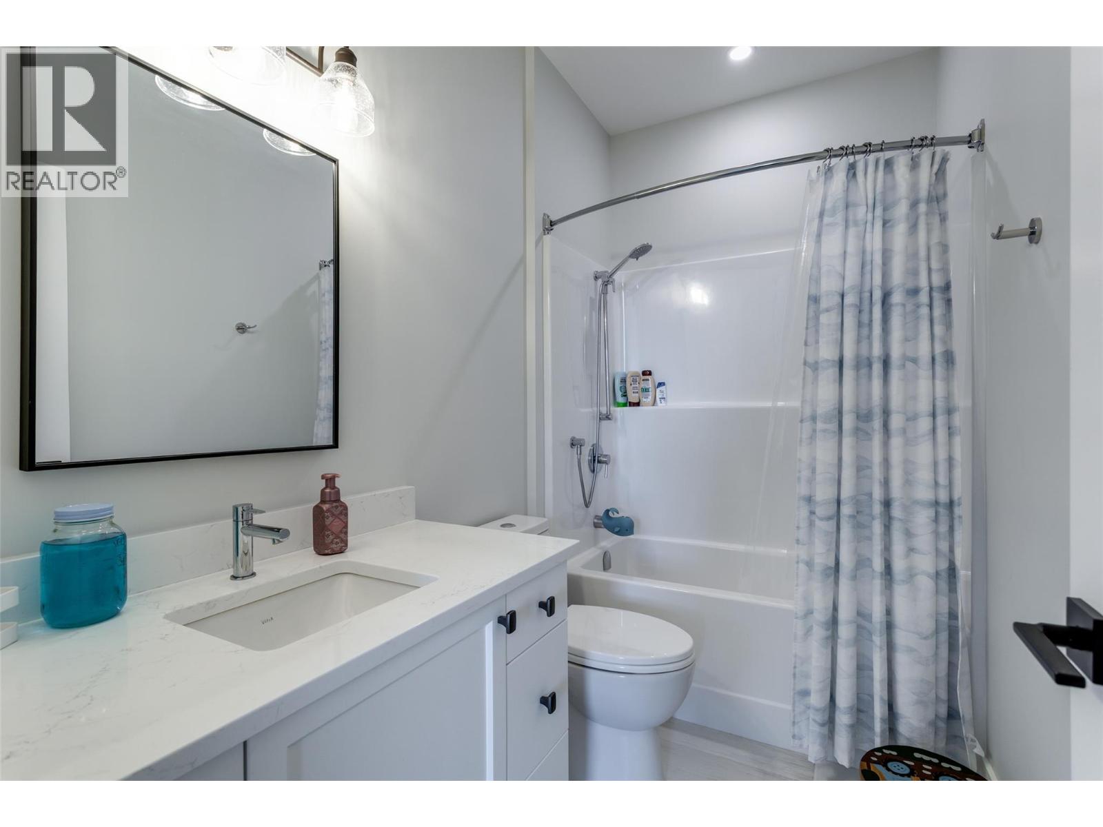 Picture for 218 Echo Ridge  Drive https://www.cirrealty.ca/reb/bc/6/10365926_66.jpg