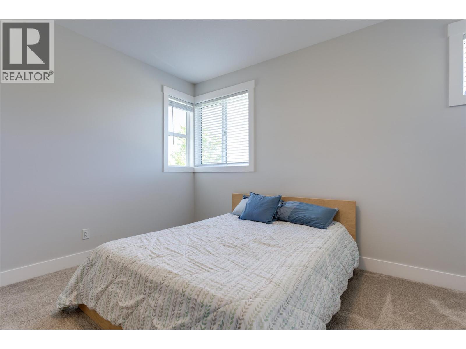 Picture for 218 Echo Ridge  Drive https://www.cirrealty.ca/reb/bc/6/10365926_68.jpg