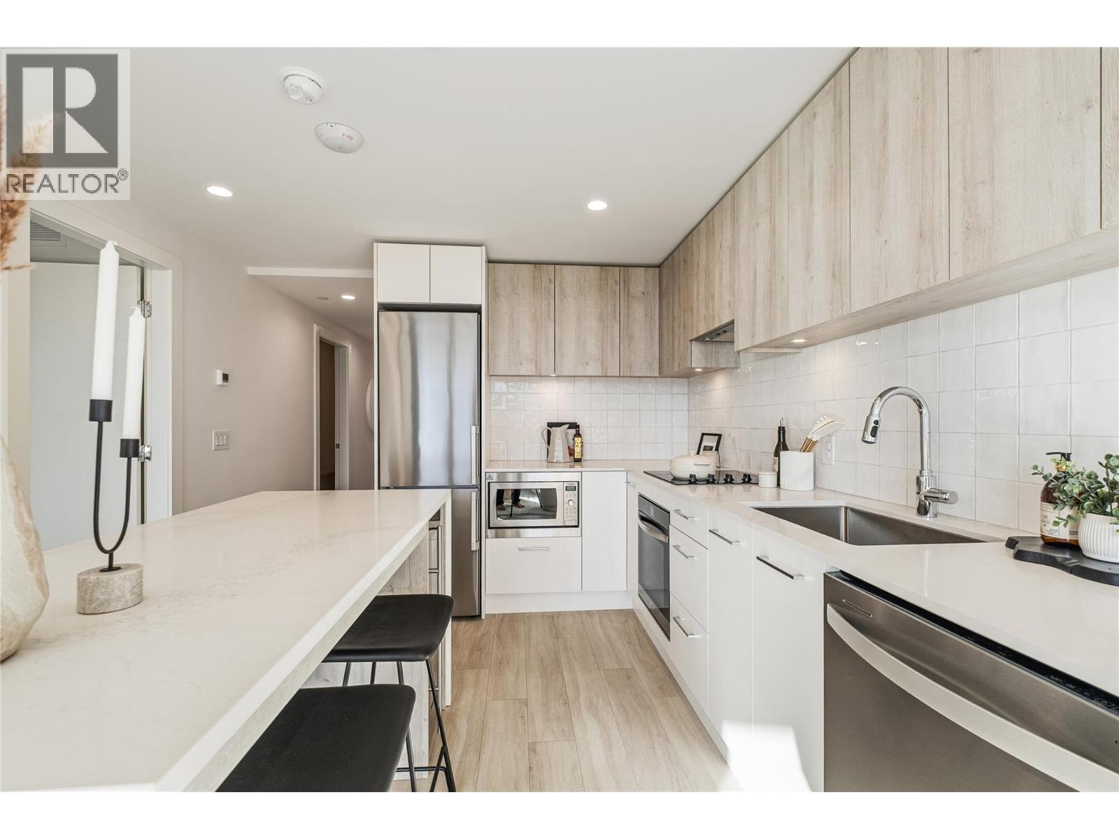 Picture for Unit #907, 3699 Capozzi  Road https://www.cirrealty.ca/reb/bc/6/10366066_18.jpg