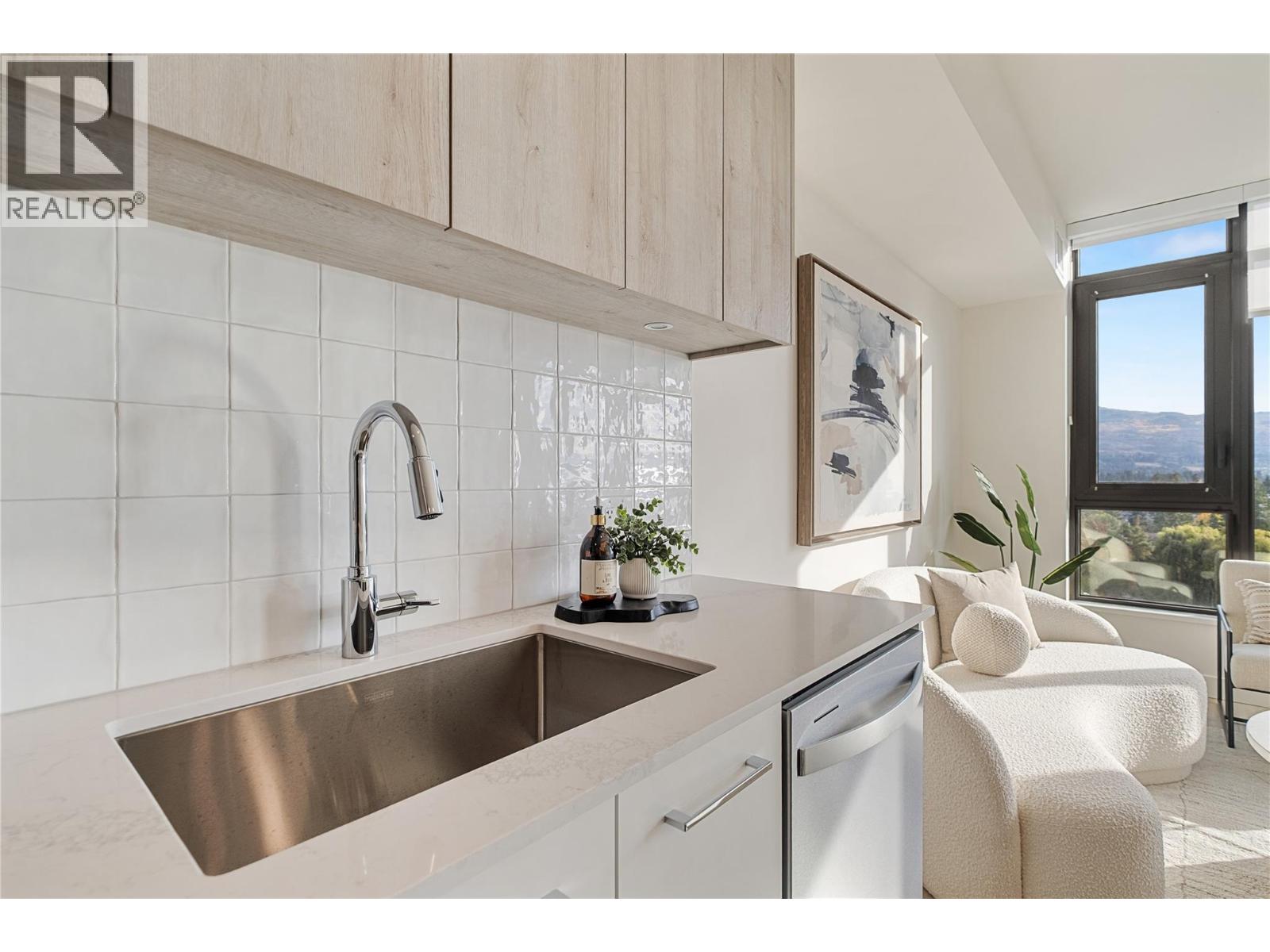 Picture for Unit #907, 3699 Capozzi  Road https://www.cirrealty.ca/reb/bc/6/10366066_20.jpg