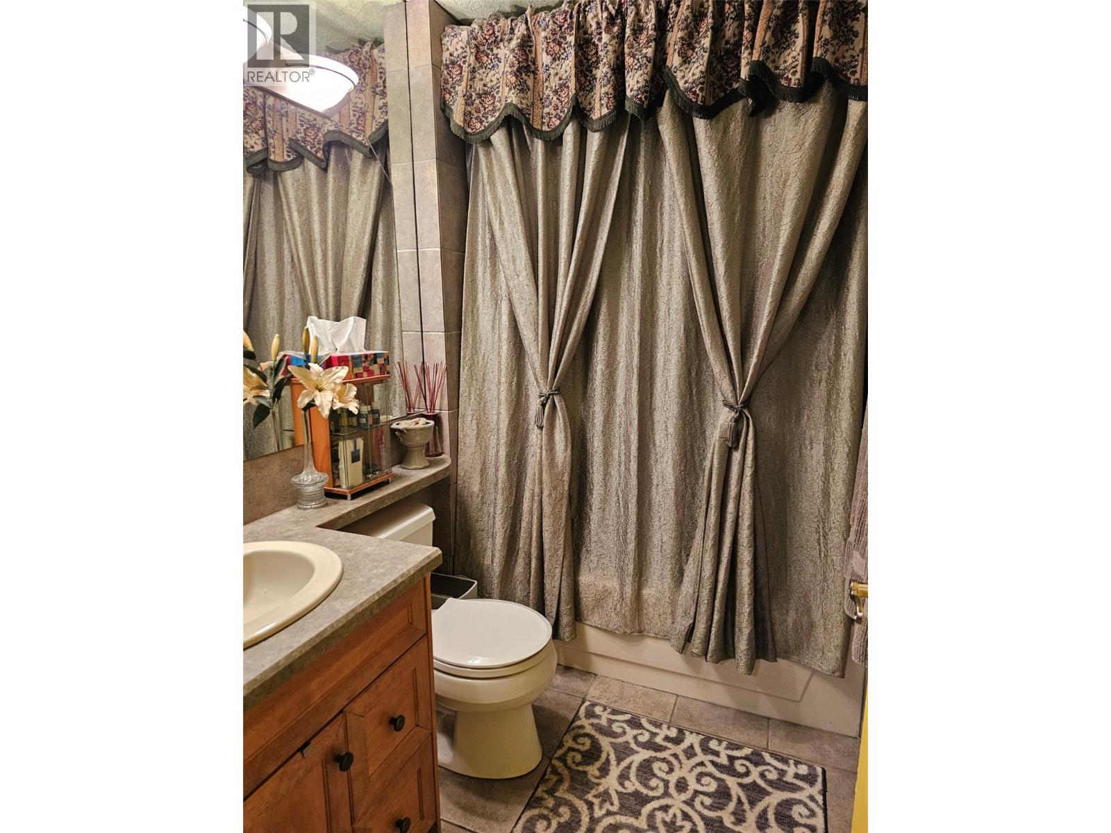 Picture for 599 Clifton  RoadS https://www.cirrealty.ca/reb/bc/6/10366236_19.jpg