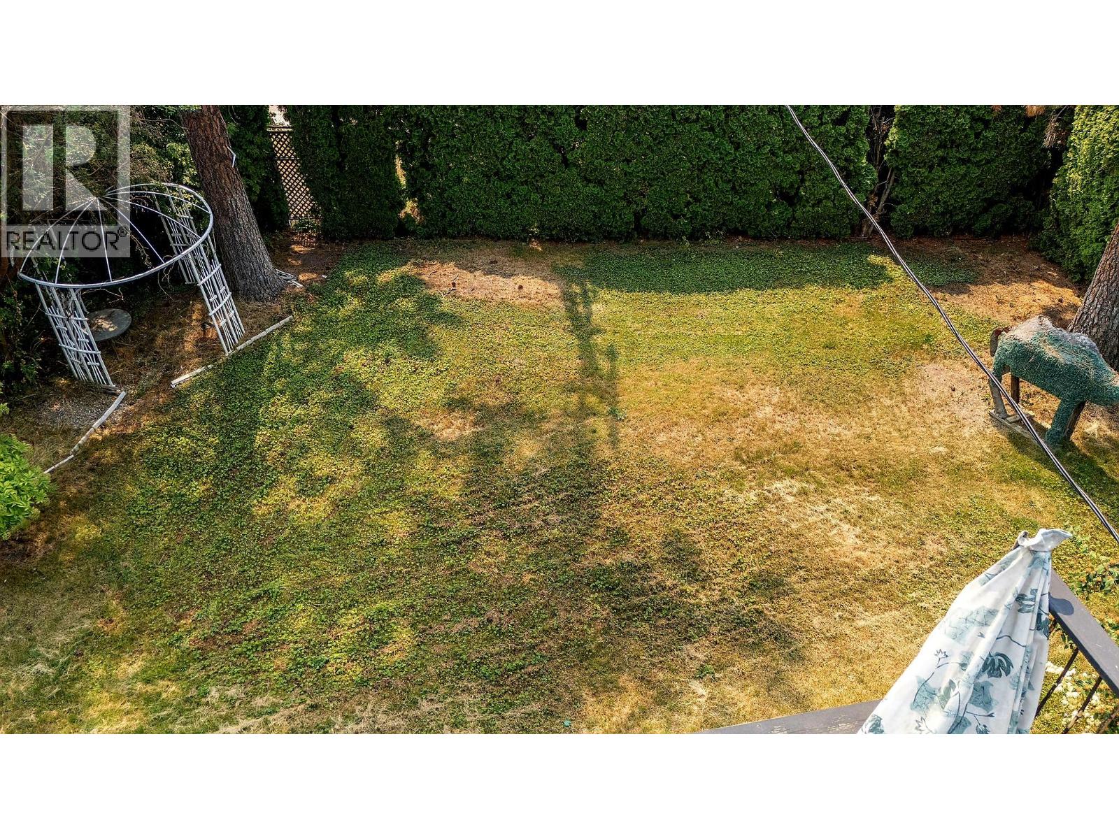 Picture for 599 Clifton  RoadS https://www.cirrealty.ca/reb/bc/6/10366236_30.jpg