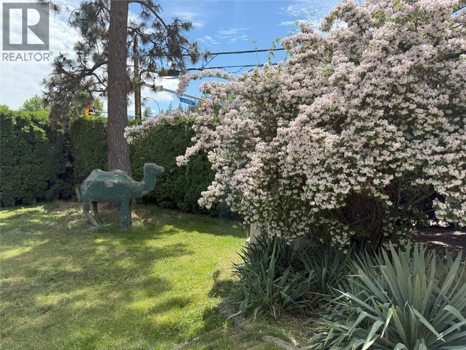 Picture for 599 Clifton  RoadS https://www.cirrealty.ca/reb/bc/6/10366236_38.jpg