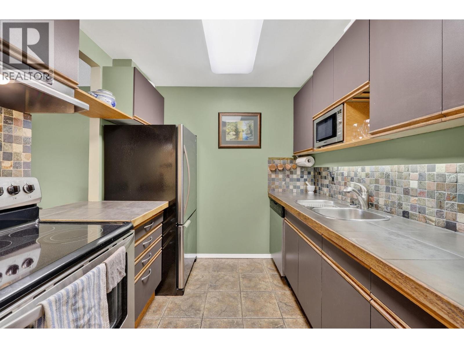 Picture for Unit #1006, 737 Leon  Avenue https://www.cirrealty.ca/reb/bc/6/10366256_16.jpg