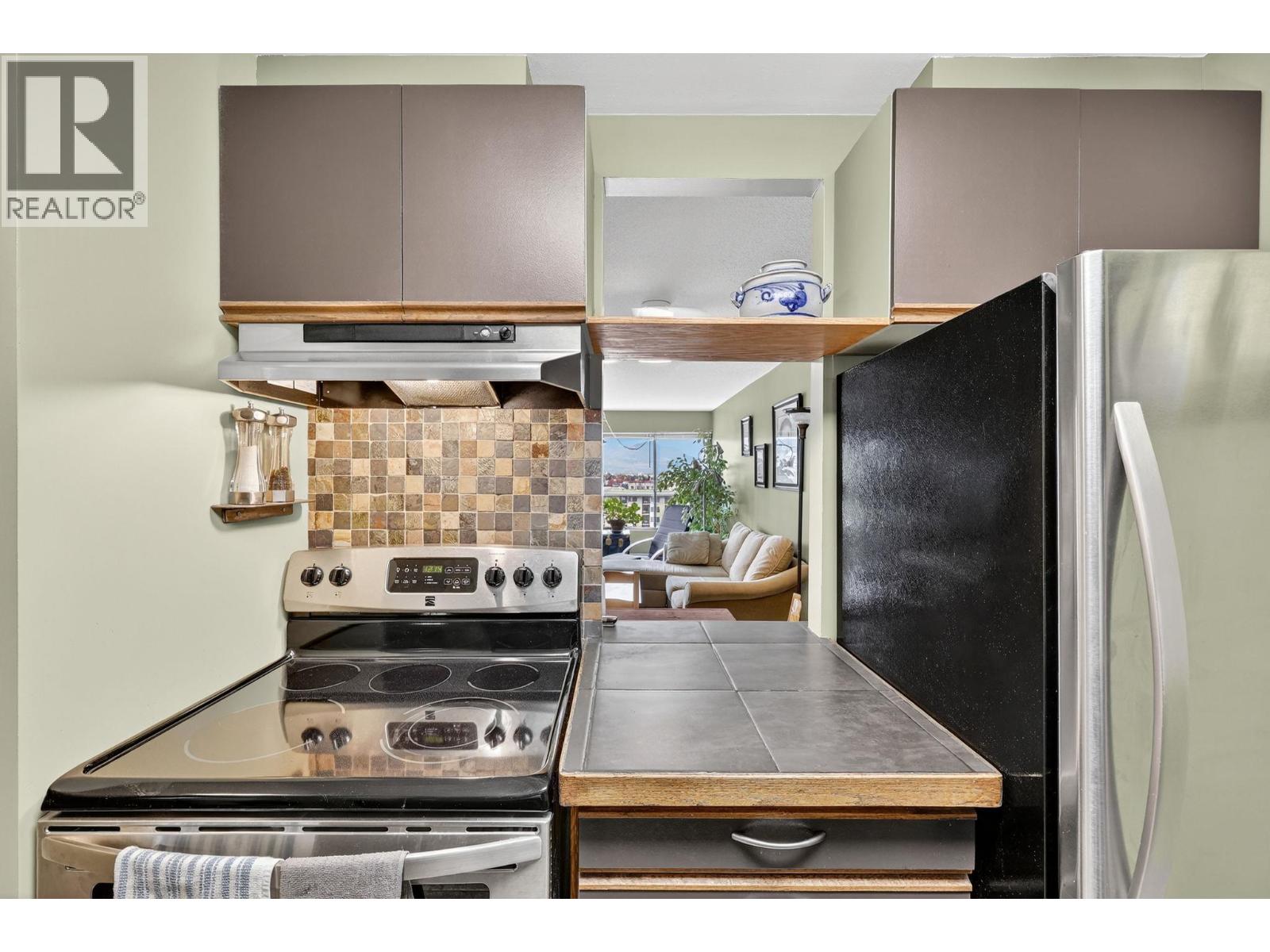 Picture for Unit #1006, 737 Leon  Avenue https://www.cirrealty.ca/reb/bc/6/10366256_19.jpg