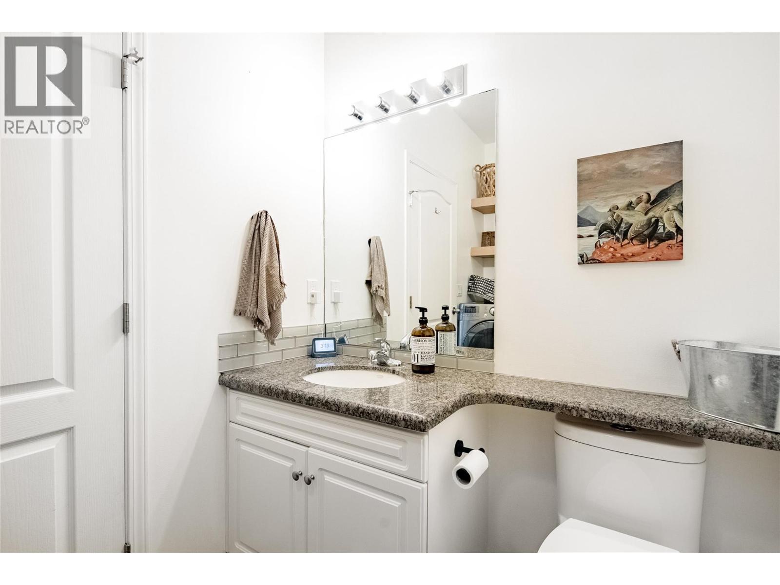 Picture for 2174 Sunview  Drive https://www.cirrealty.ca/reb/bc/6/10366286_12.jpg