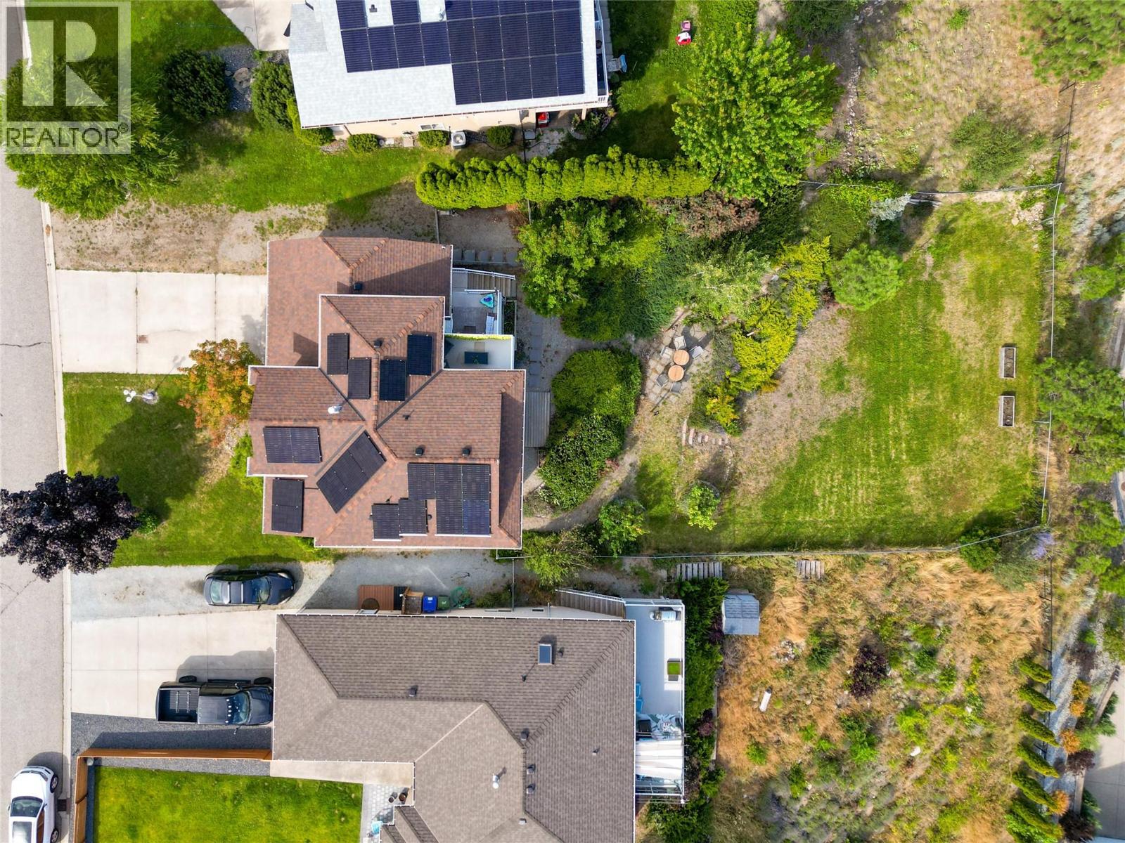 Picture for 2174 Sunview  Drive https://www.cirrealty.ca/reb/bc/6/10366286_36.jpg