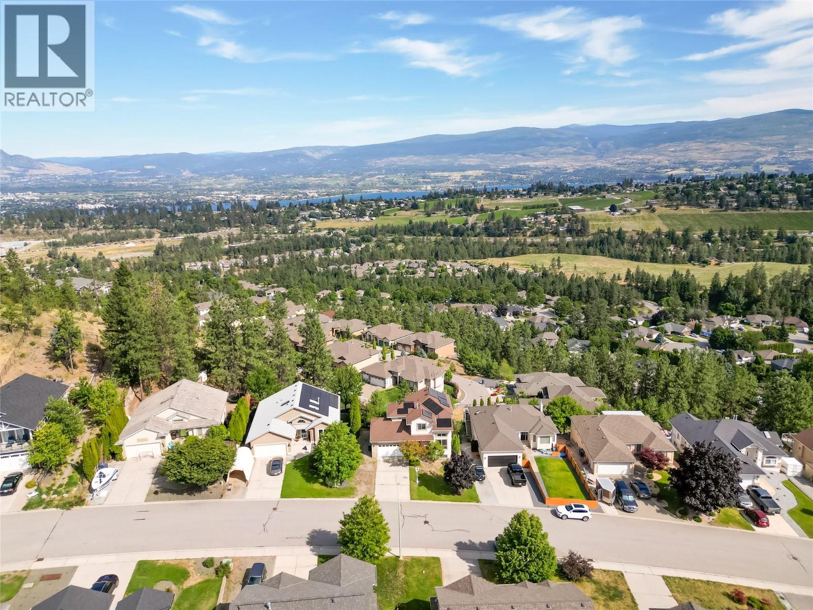 Picture for 2174 Sunview  Drive https://www.cirrealty.ca/reb/bc/6/10366286_40.jpg