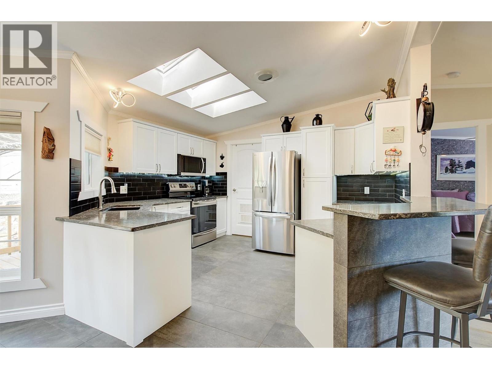 Picture for Unit #80, 1750 Lenz  Road https://www.cirrealty.ca/reb/bc/6/10366386_14.jpg