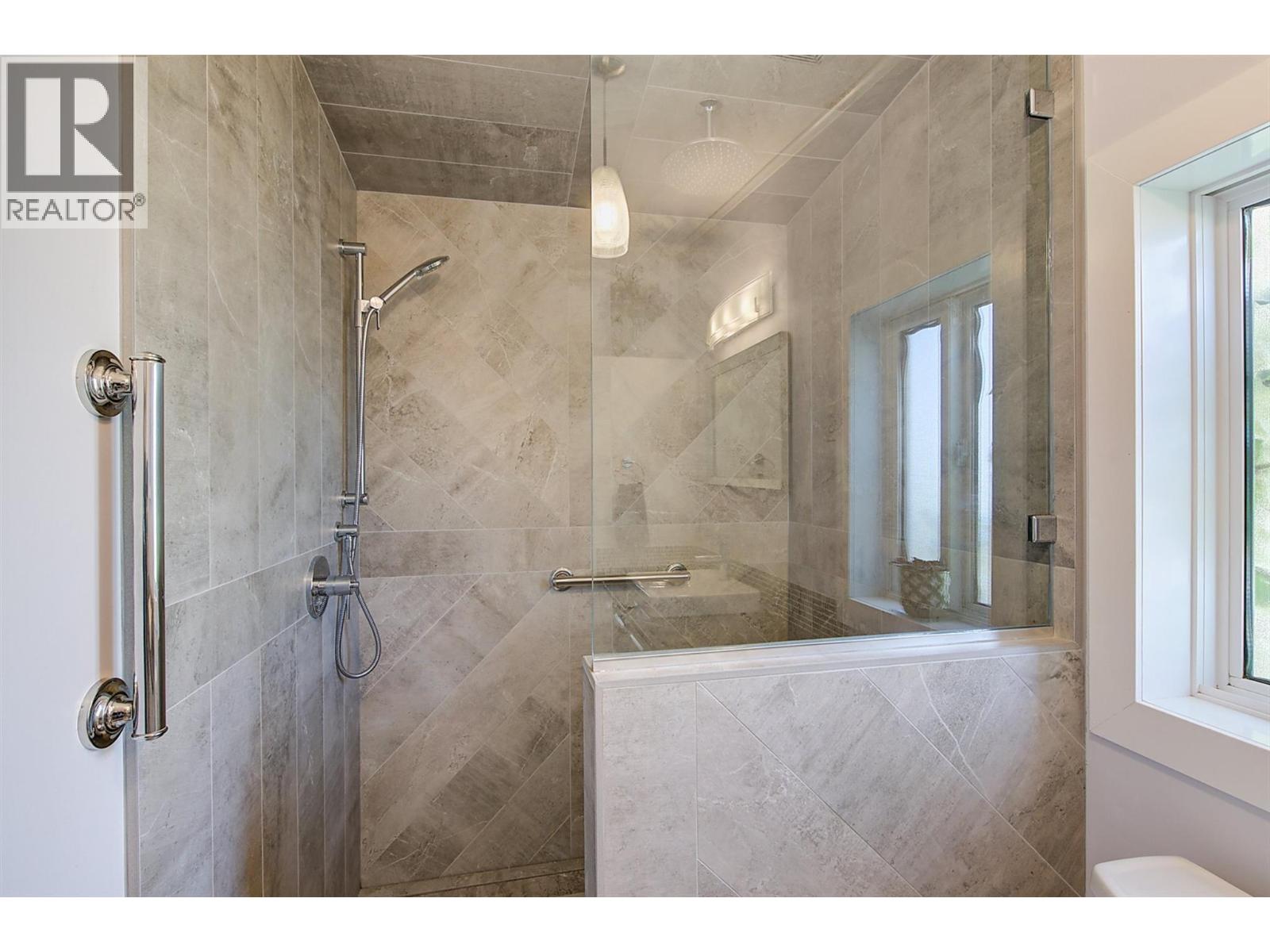 Picture for Unit #80, 1750 Lenz  Road https://www.cirrealty.ca/reb/bc/6/10366386_25.jpg