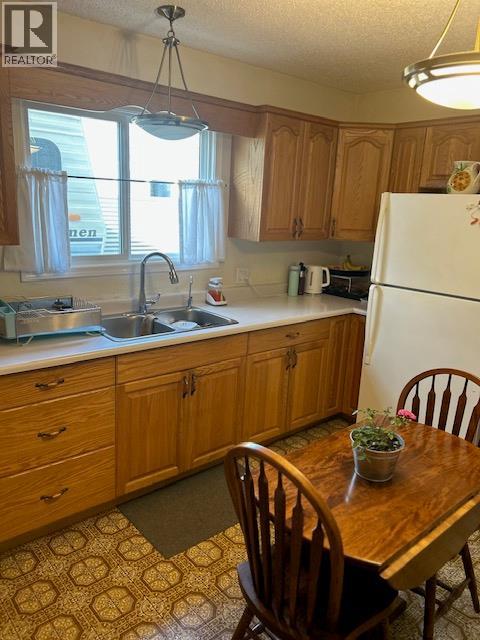 Picture for 3537 Lakeshore  Road https://www.cirrealty.ca/reb/bc/6/10366456_8.jpg