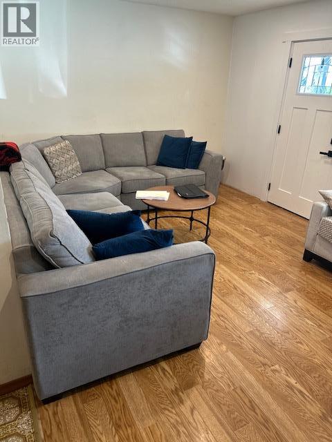 Picture for 3537 Lakeshore  Road https://www.cirrealty.ca/reb/bc/6/10366456_9.jpg