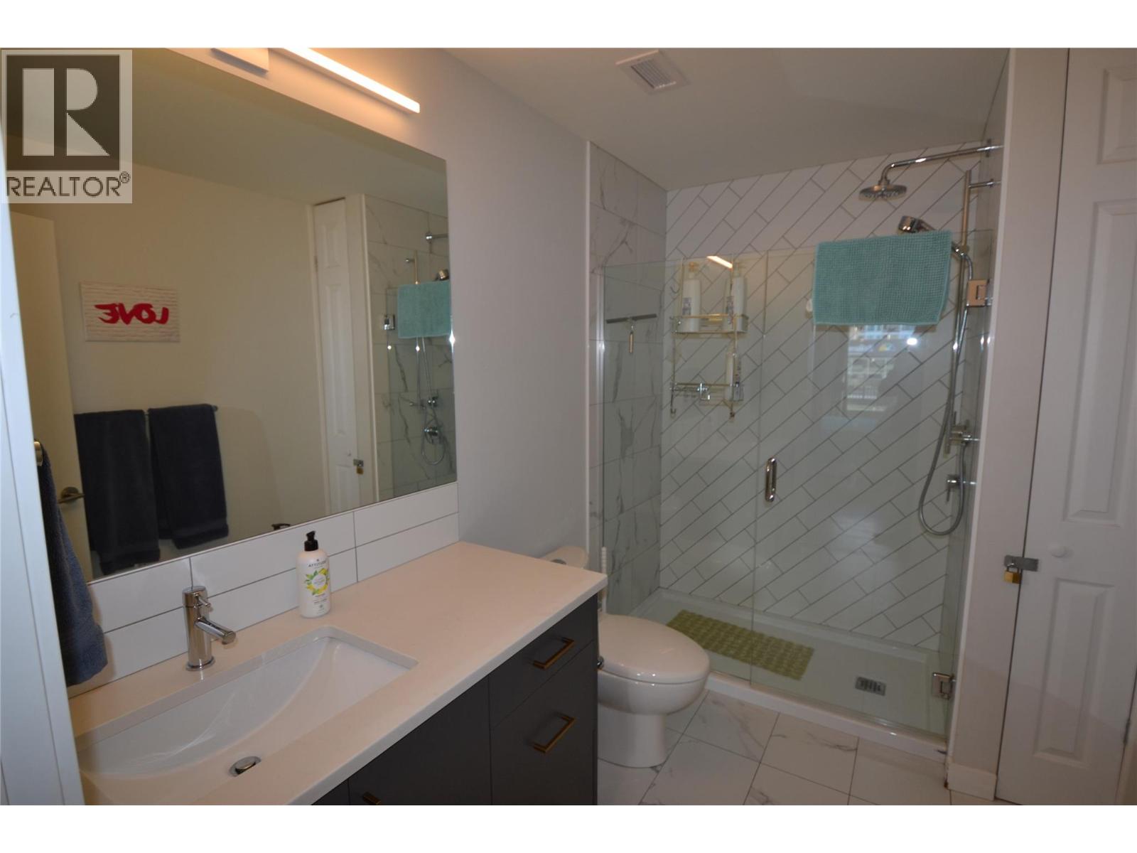 Picture for Unit #209, 1215 St Paul  Street https://www.cirrealty.ca/reb/bc/6/10366546_10.jpg