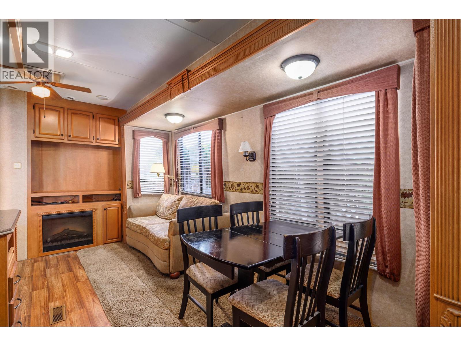 Picture for Unit #600, 415 COMMONWEALTH  Road