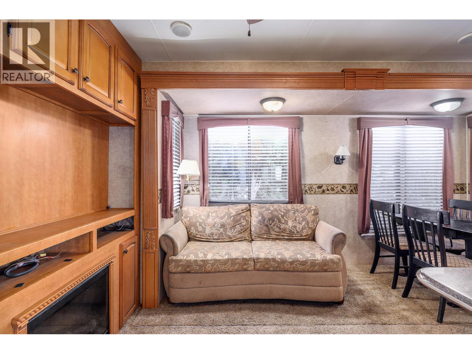 Picture for Unit #600, 415 COMMONWEALTH  Road