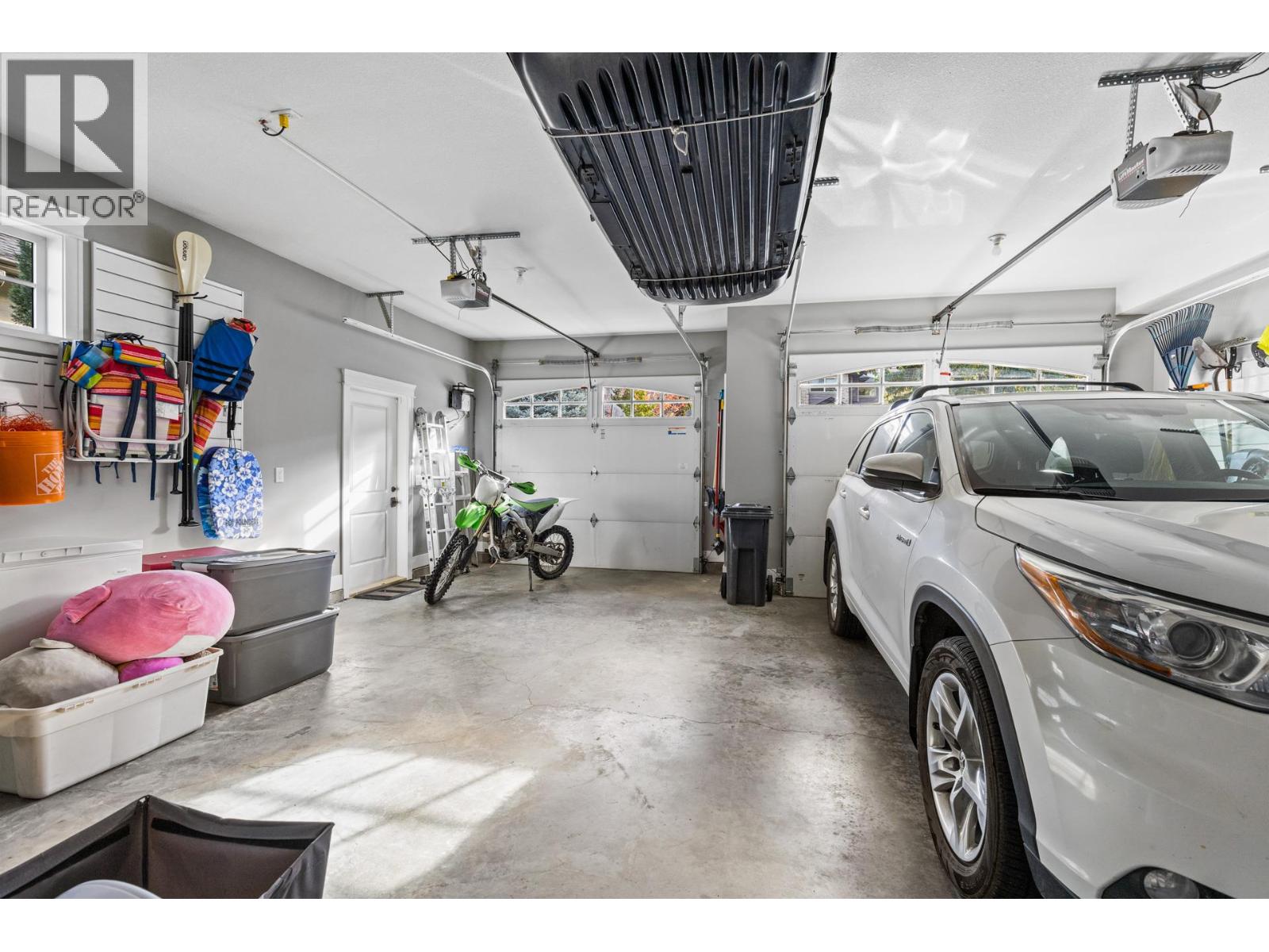 Picture for 388 Rindle  Court https://www.cirrealty.ca/reb/bc/6/10366626_23.jpg