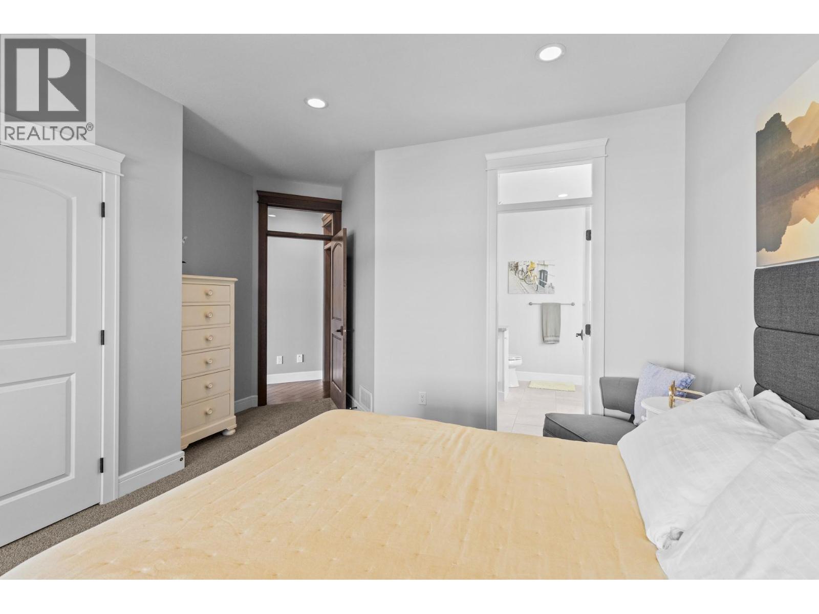 Picture for 388 Rindle  Court https://www.cirrealty.ca/reb/bc/6/10366626_27.jpg