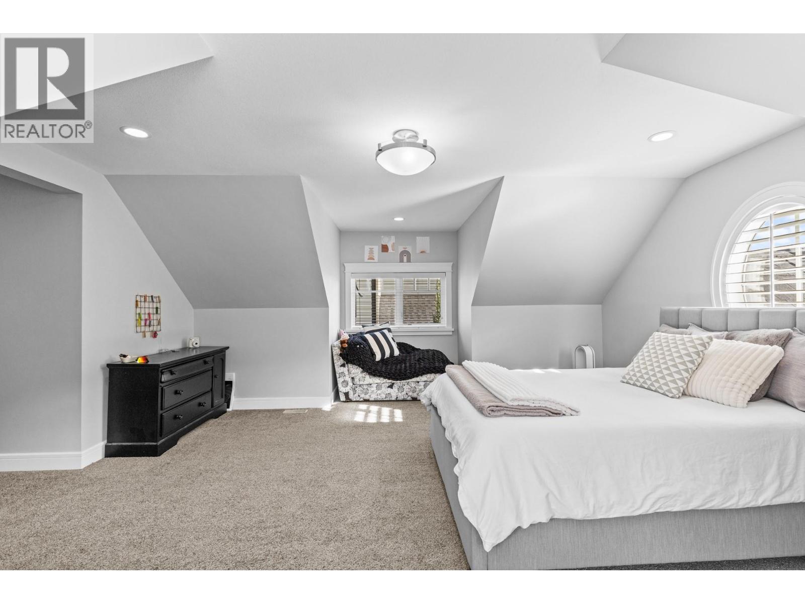 Picture for 388 Rindle  Court https://www.cirrealty.ca/reb/bc/6/10366626_35.jpg