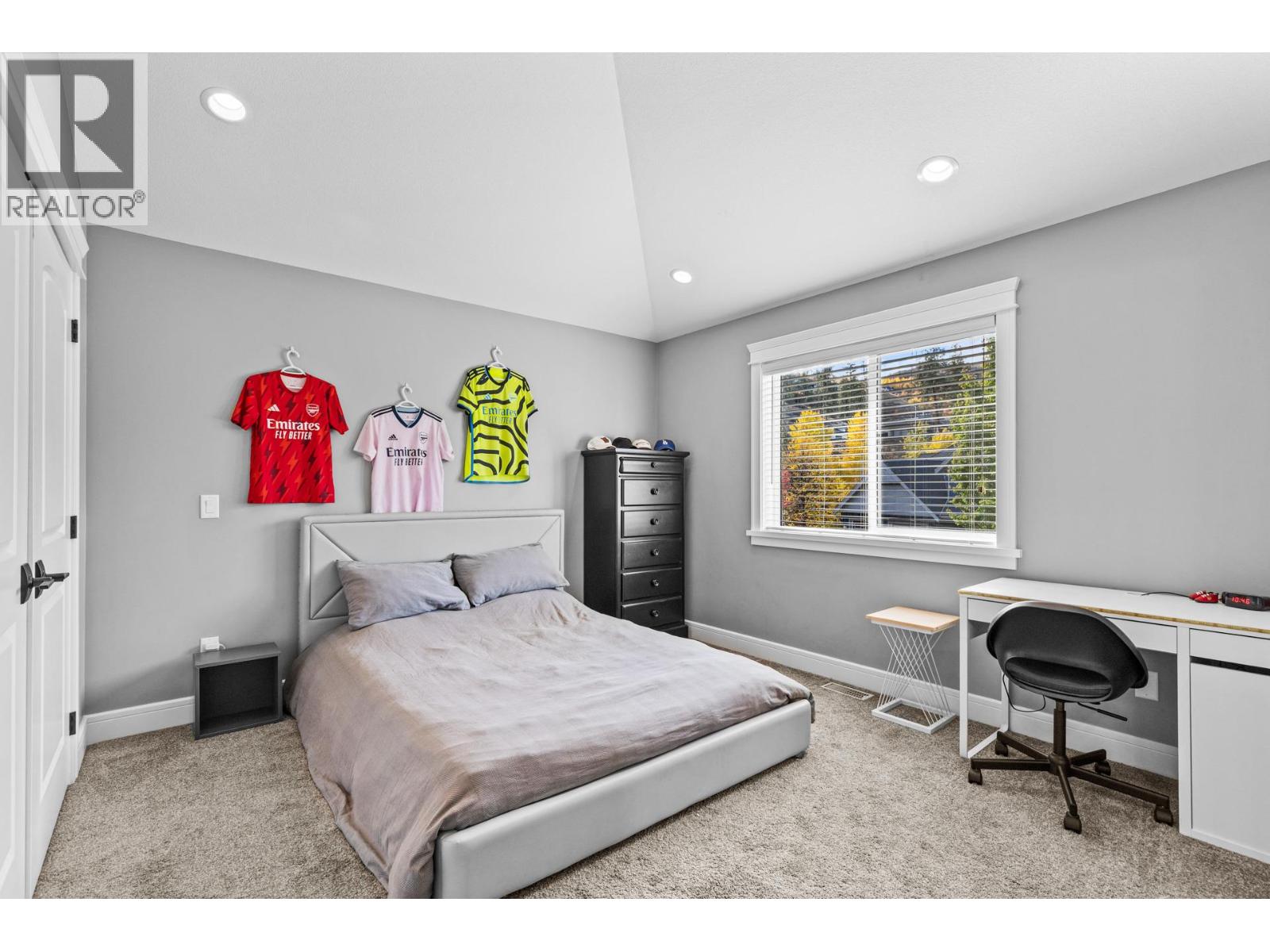 Picture for 388 Rindle  Court https://www.cirrealty.ca/reb/bc/6/10366626_39.jpg