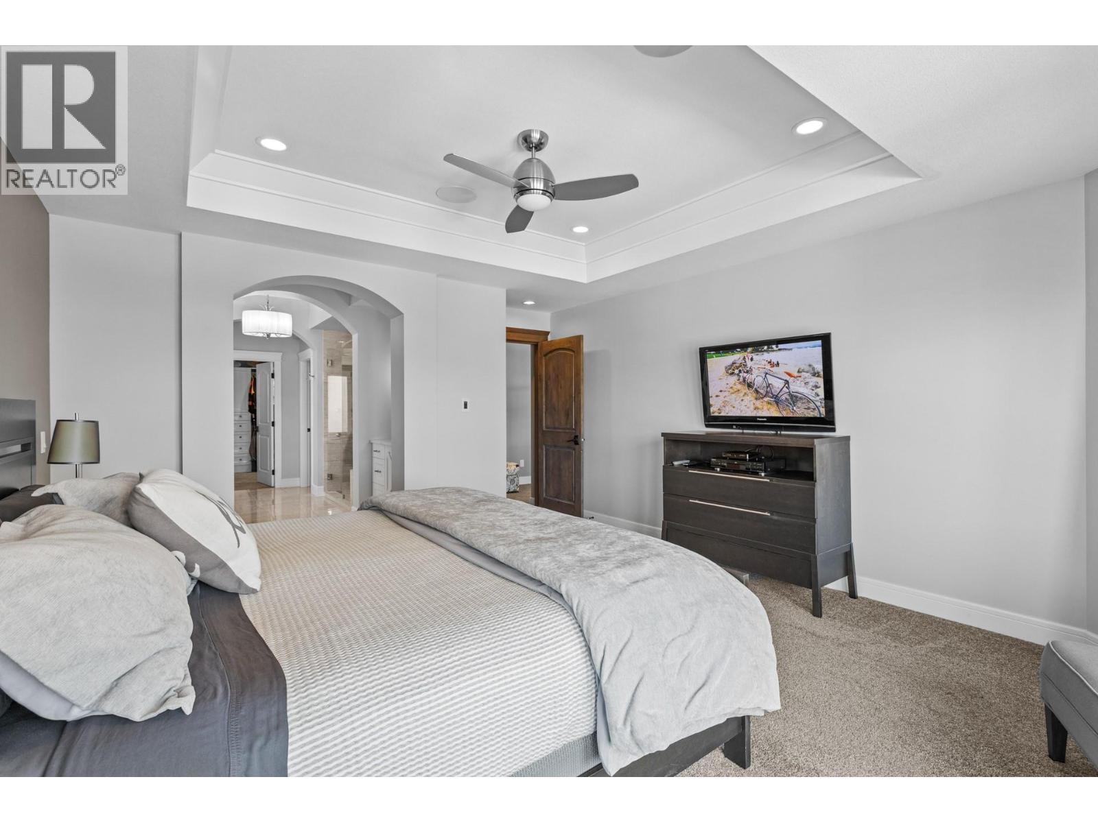 Picture for 388 Rindle  Court https://www.cirrealty.ca/reb/bc/6/10366626_47.jpg