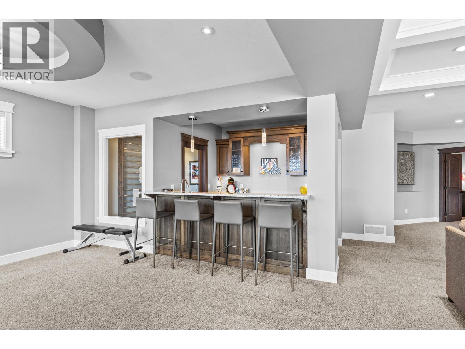 Picture for 388 Rindle  Court https://www.cirrealty.ca/reb/bc/6/10366626_56.jpg