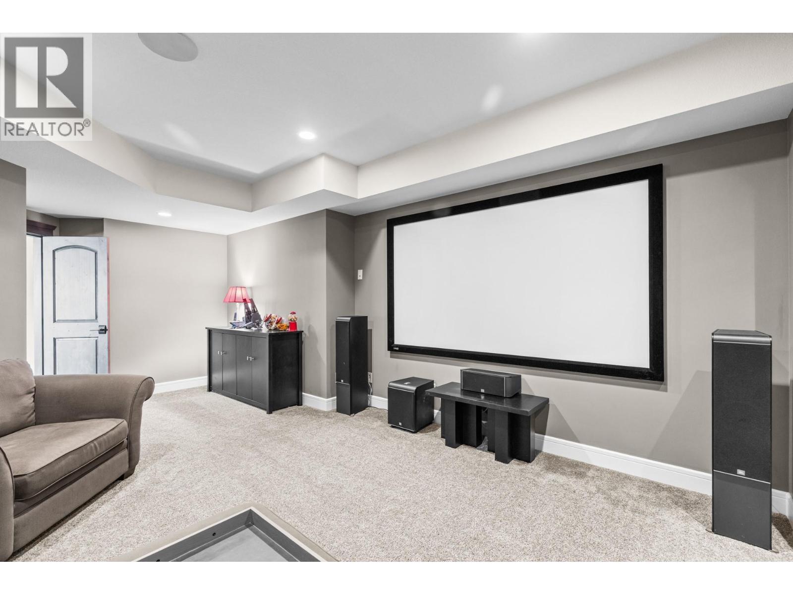 Picture for 388 Rindle  Court https://www.cirrealty.ca/reb/bc/6/10366626_62.jpg