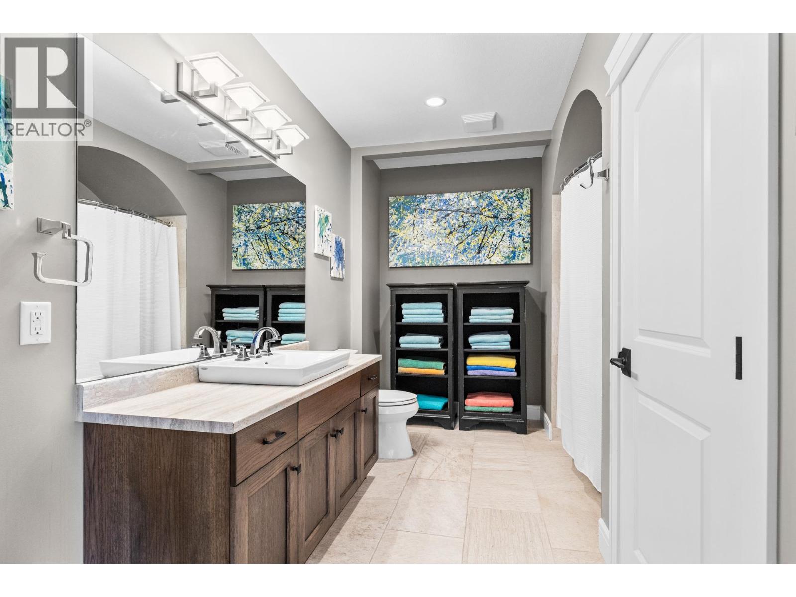 Picture for 388 Rindle  Court https://www.cirrealty.ca/reb/bc/6/10366626_63.jpg