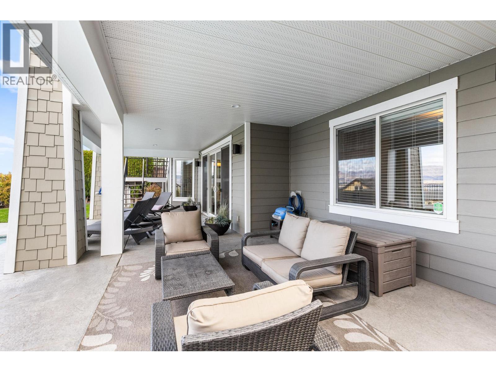 Picture for 388 Rindle  Court https://www.cirrealty.ca/reb/bc/6/10366626_67.jpg