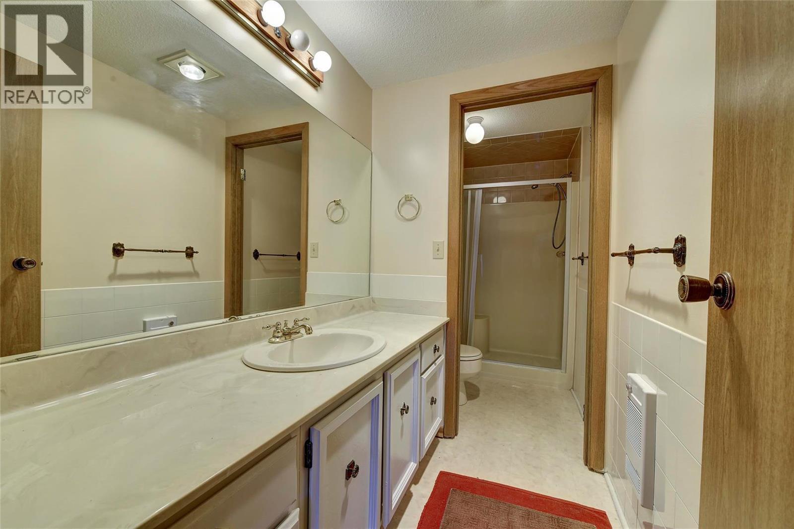 Picture for Unit #214, 1075 Bernard  Avenue https://www.cirrealty.ca/reb/bc/6/10366636_12.jpg