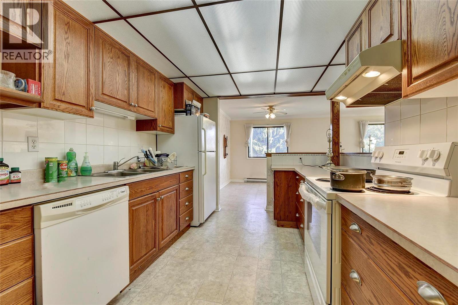 Picture for Unit #214, 1075 Bernard  Avenue