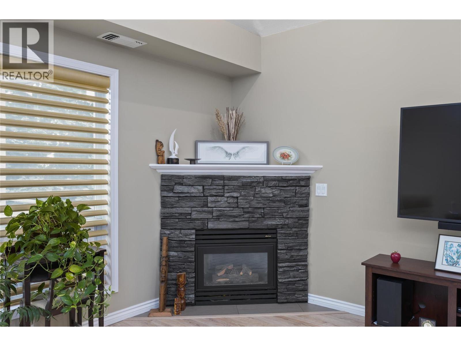 Picture for Unit #303, 2300 Benvoulin  Road https://www.cirrealty.ca/reb/bc/6/10366836_12.jpg